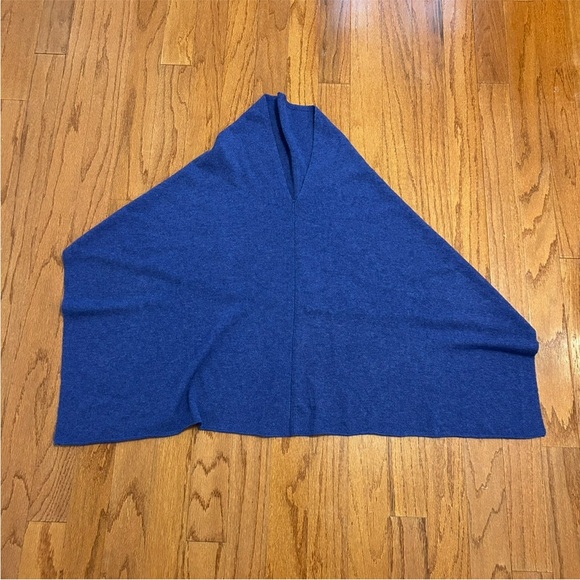 Claudia Nichole 100% Cashmere Blue Poncho Cape Luxury Wrap Shawl OS - Picture 2 of 6